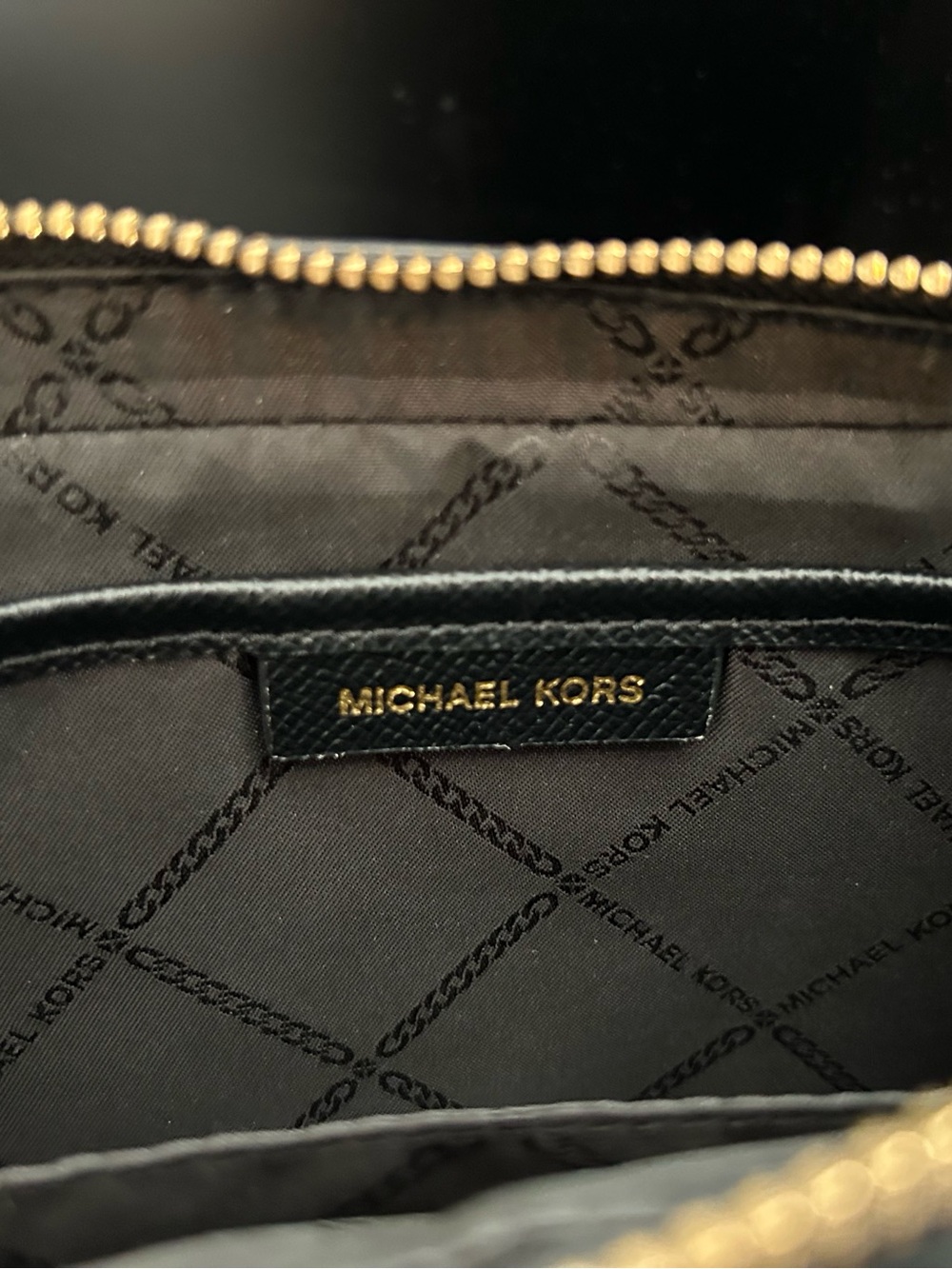 Michael Kors Black Leather Jet Set Santiago Crossbody with Gold Hardware - Picture 5 of 10